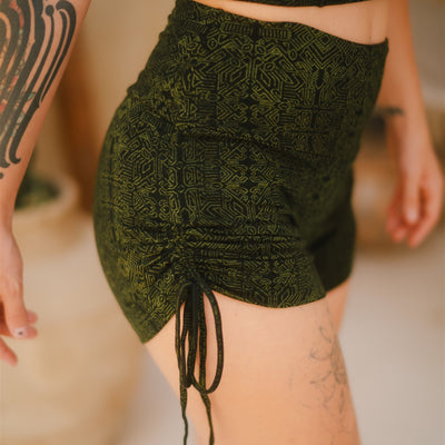 Jungle Heat Yoga Shorts Green Geo-leaf