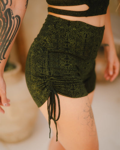 Jungle Heat Yoga Shorts Green Geo-leaf