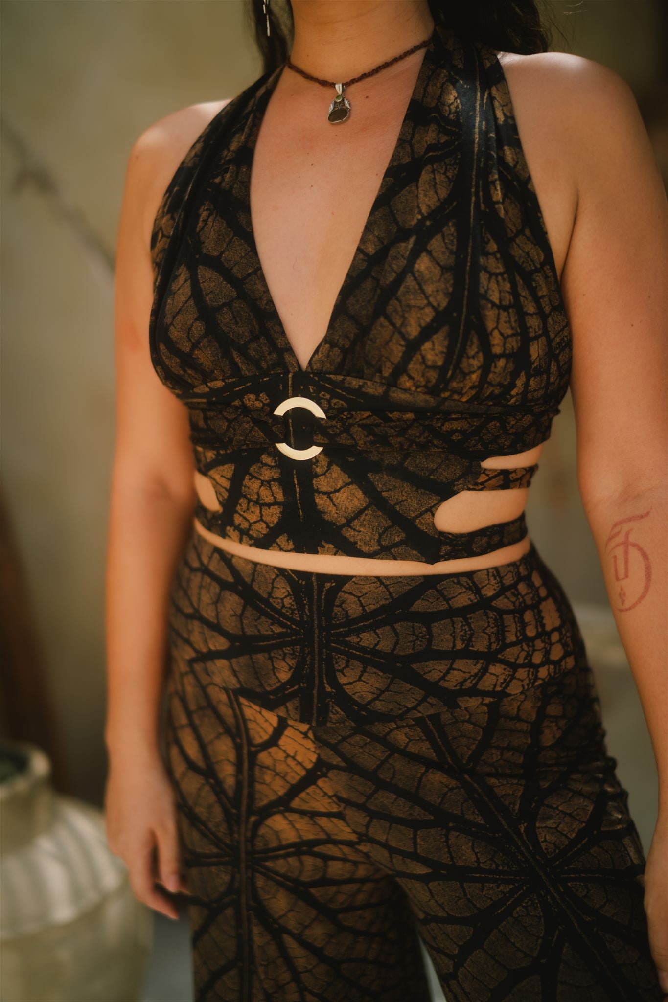 Panthera Top Brown Leaf