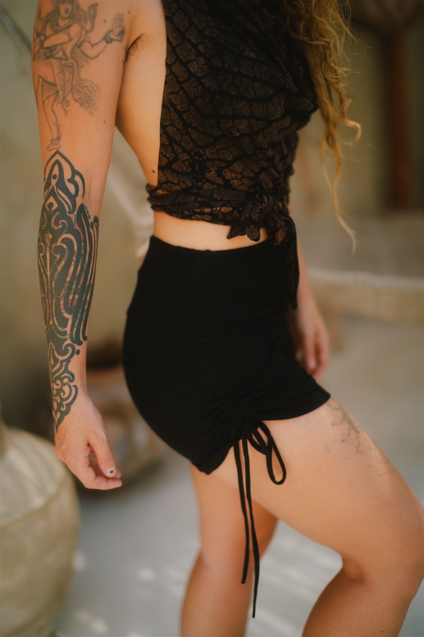 Jungle Heat Yoga Shorts Black