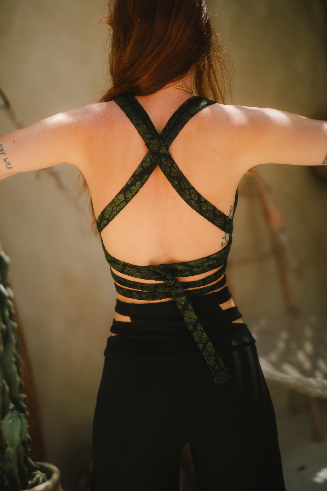 Panthera Top Green Leaf