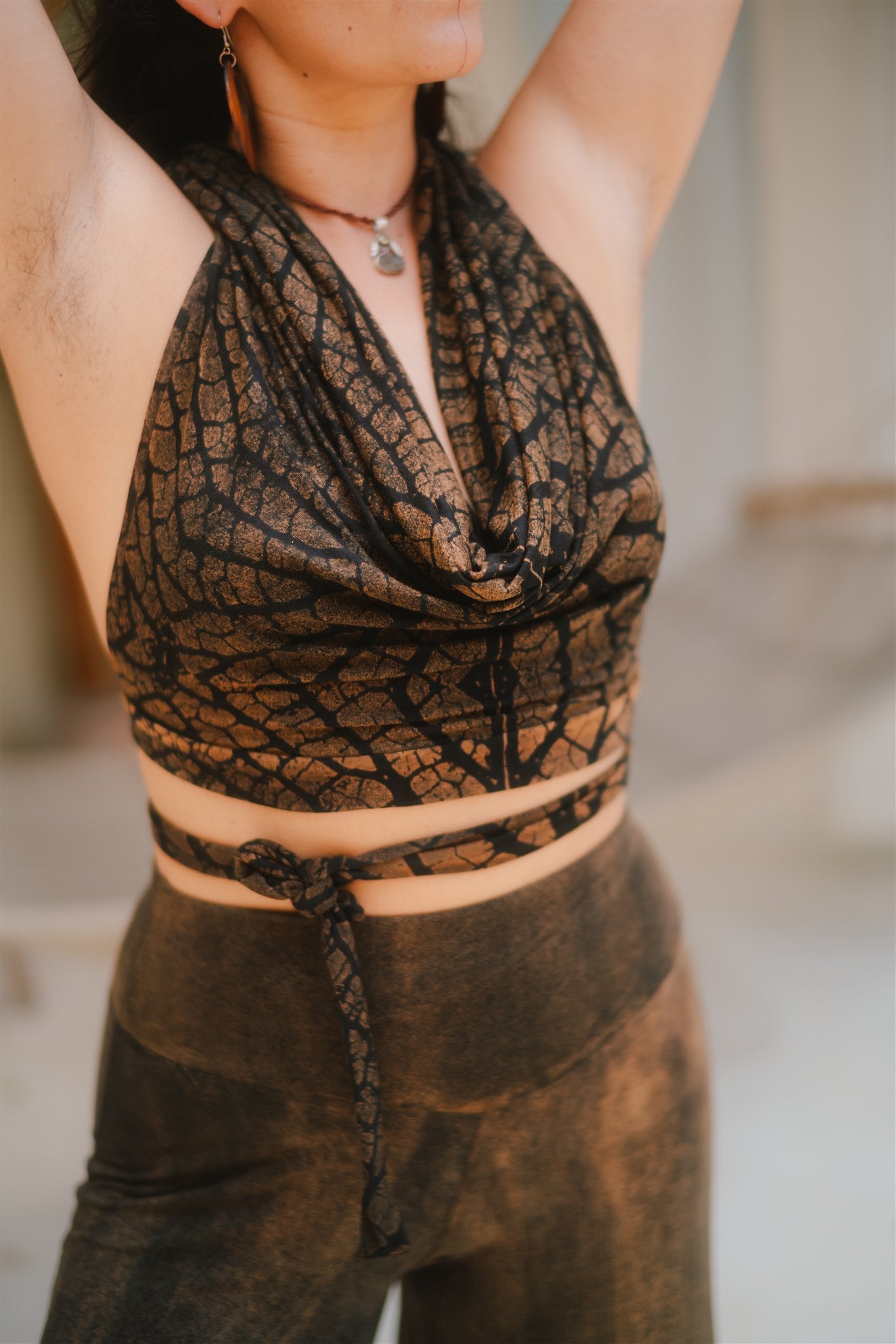 Cobra Hood Top Brown Leaf